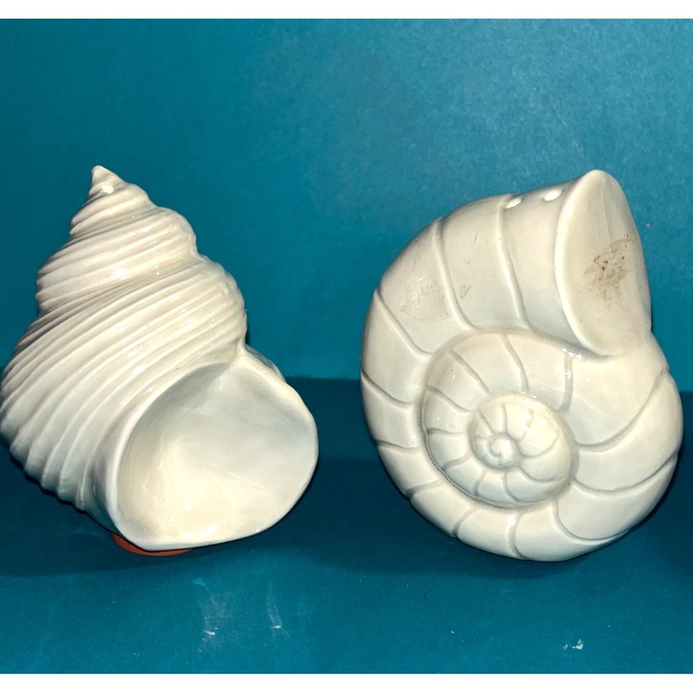 Vintage Ceramic Seashell Salt Pepper Shakers Nautilus Conch Beach Set